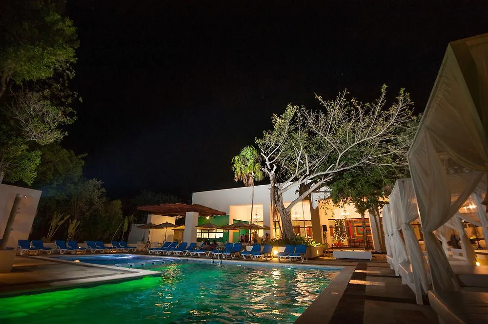 منتجع فندق Oasis Tulum Lite أكومال