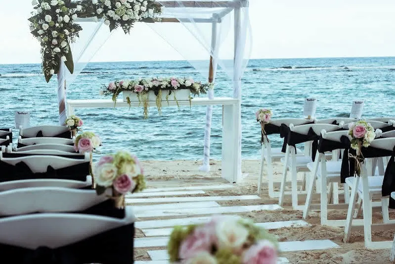فندق Oasis Tulum Lite أكومال