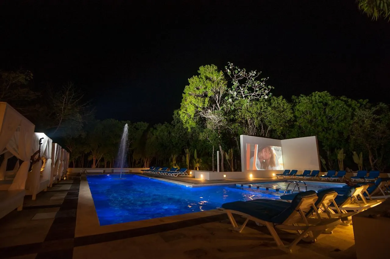 **** منتجع فندق Oasis Tulum Lite أكومال المكسيك