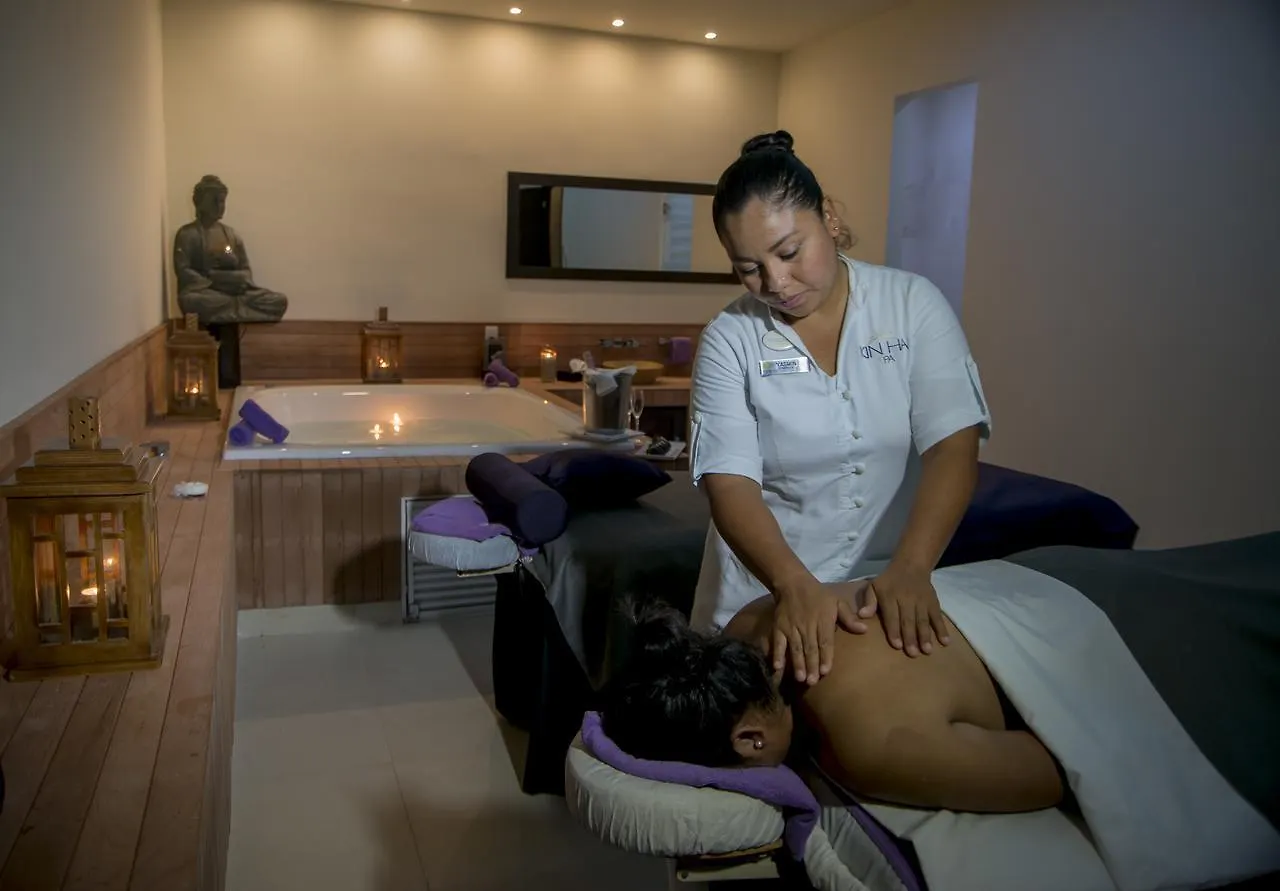 فندق Oasis Tulum Lite أكومال